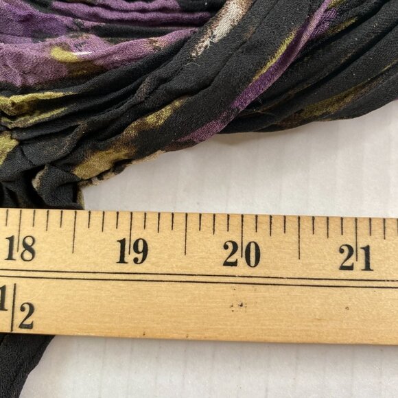 Mandee Women’s Crinkle Black Purple Floral V-Neck Ruffle Blouse Size M Romantic - Picture 10 of 12